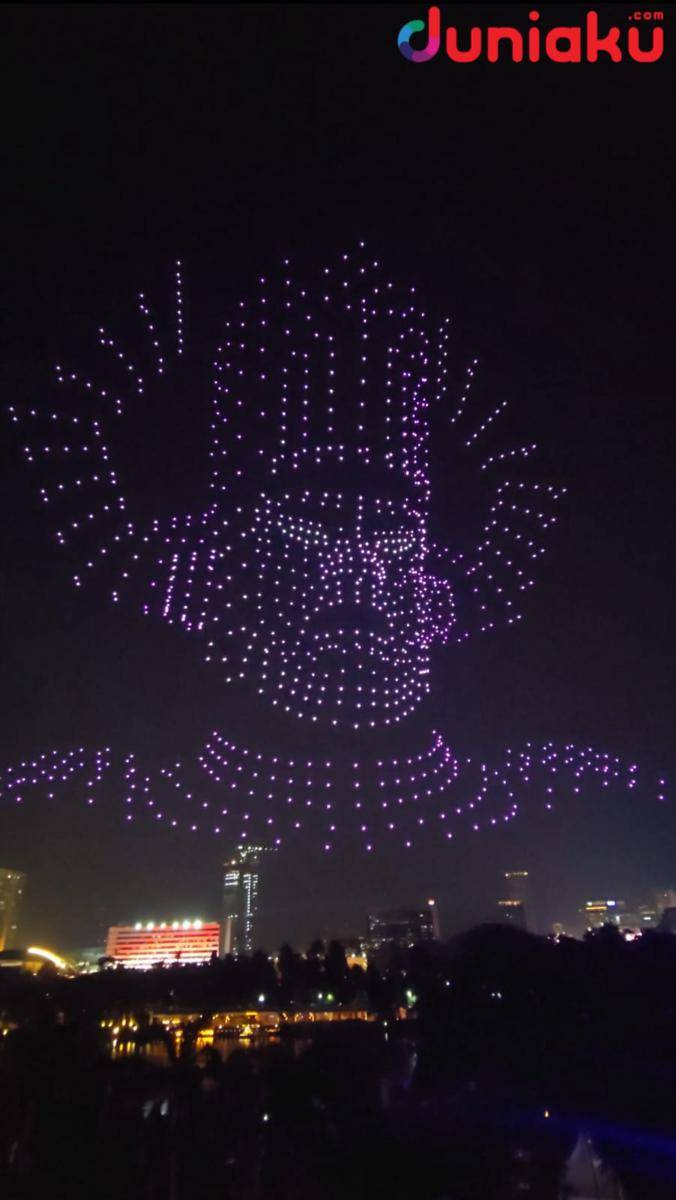 Fantastic Four drone show 03.jpg