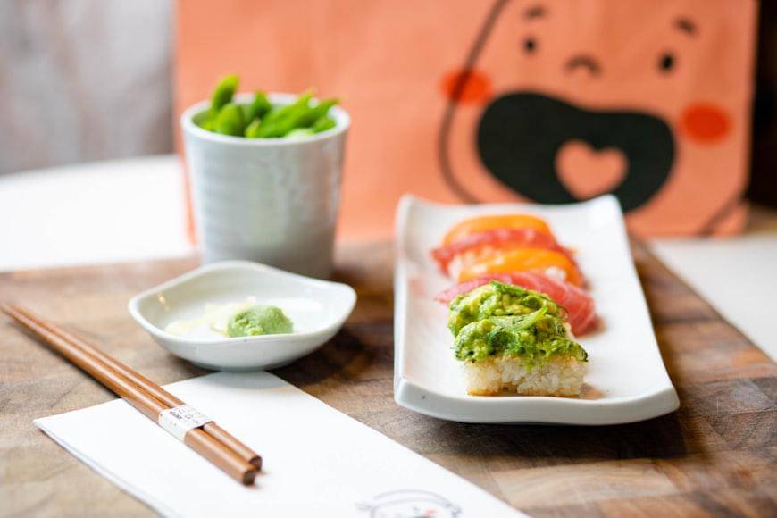 ilustrasi wasabi dan sashimi (unsplash.com/Regina Anaejionu) 