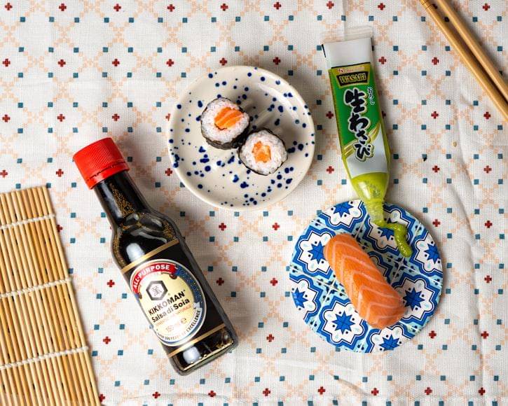 ilustrasi wasabi dan sashimi (unsplash.com/frogses production)