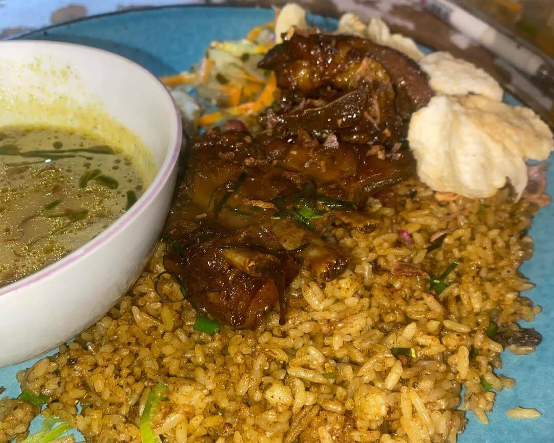 Menu nasi goreng rempah (instagram.com/gelora.baik)