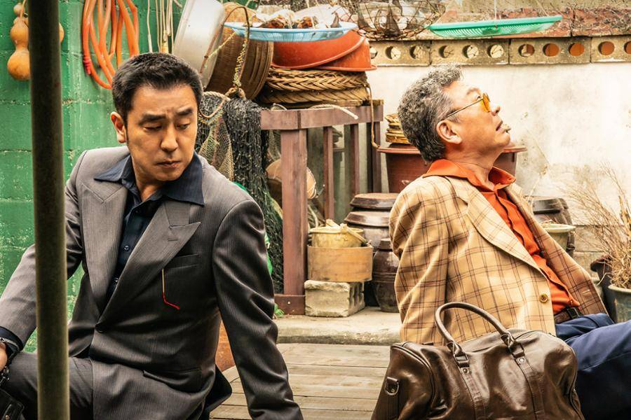 Oh Gwan Seok (Ryu Seung Ryong) dan Professor Kim (Kim Eui Sung) di drakor Low Life (dok. Disney+ Hotstar/Low Life)