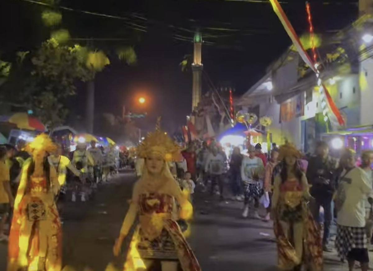 Jalannya karnaval di Desa Donowarih, Kecamatan Karangploso, Kabupaten Malang. (IDN Times/Istimewa)
