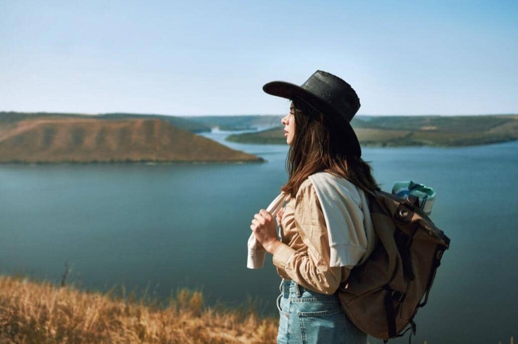 5 Alasan Solo Traveler Lebih Suka Menjelajah Tanpa Guide