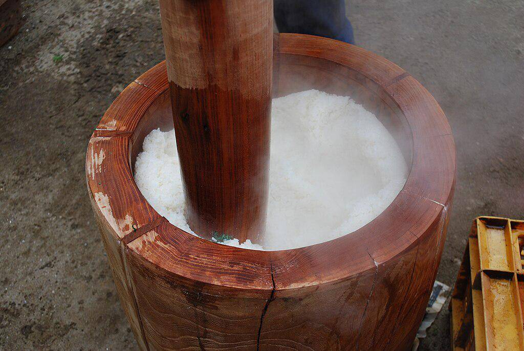 ilustrasi membuat mochi (commons.wikimedia.org/katorisi)