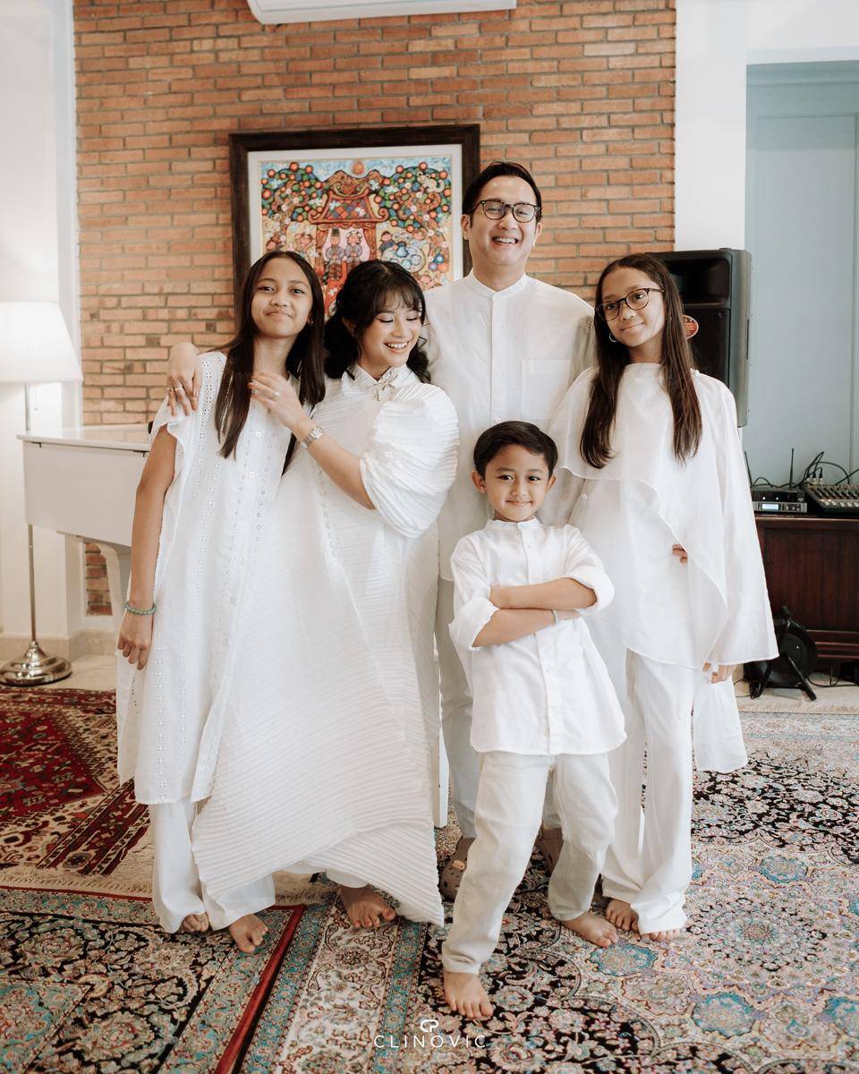 pengajian anak Ikke Nurjanah jelang menikah (Instagram.com/adirakania)