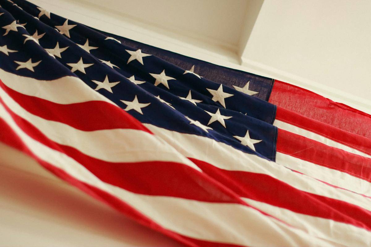 Ilustrasi bendera Amerika Serikat (unsplash.com/Andy Johnston)