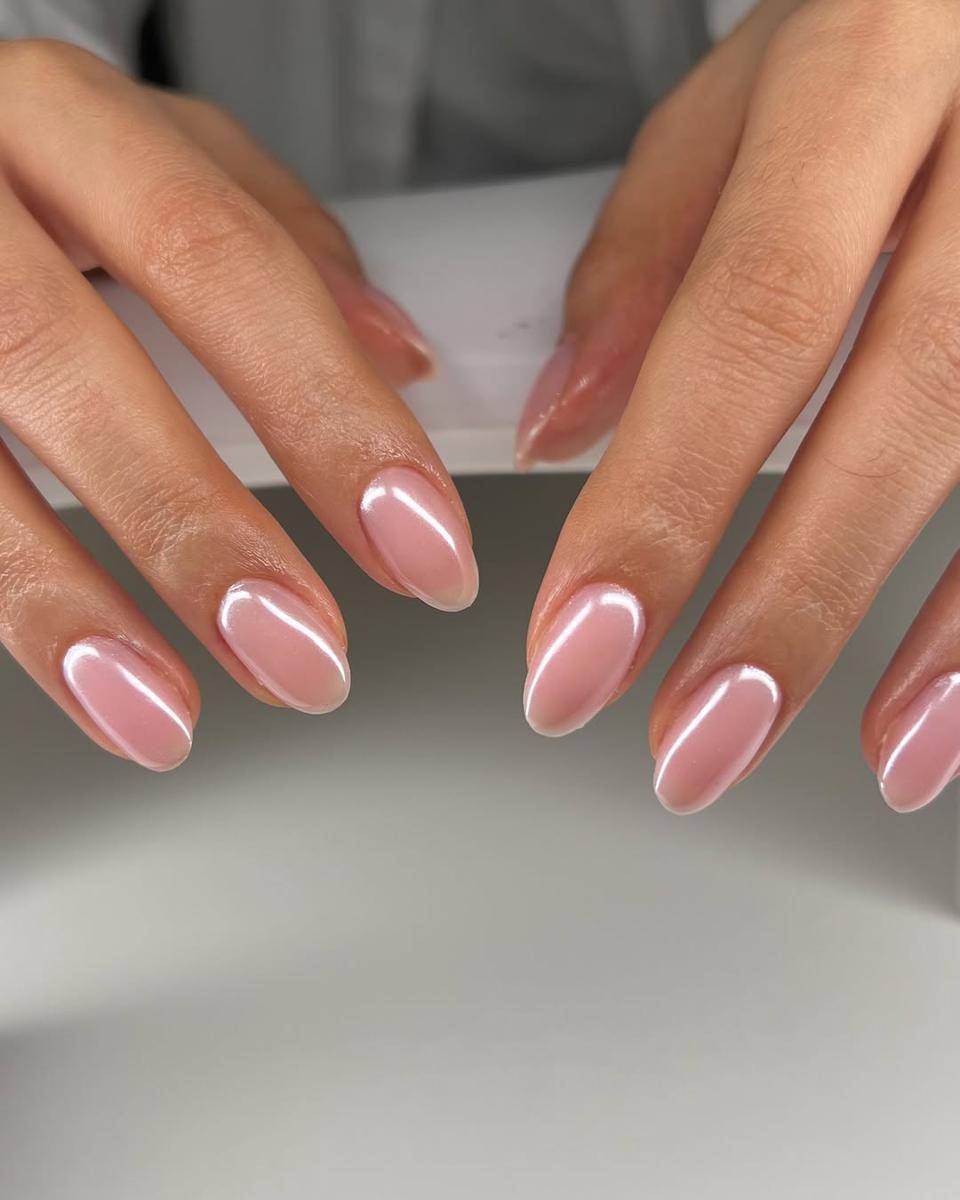 inspirasi Rose Water Nails (instagram.com/shamixnails)
