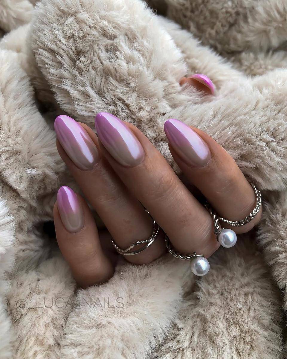 Ide nail art tema unicorn (instagram.com/_luca_nails)