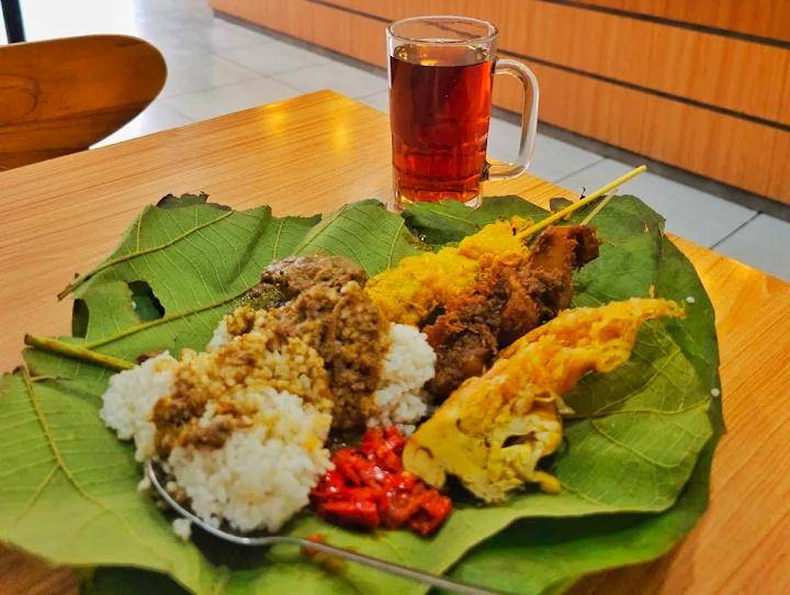 Nasi Jamblang Mang Dul, Cirebon (google.com/maps/Kaiwen L)