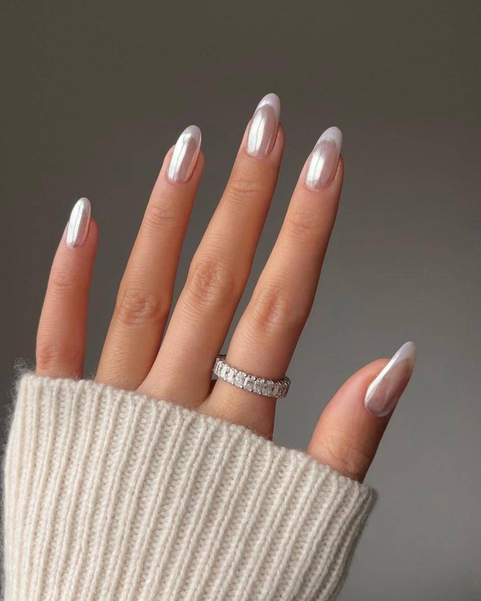 Ide nail art tema unicorn (instagram.com/nailsbyalsn)