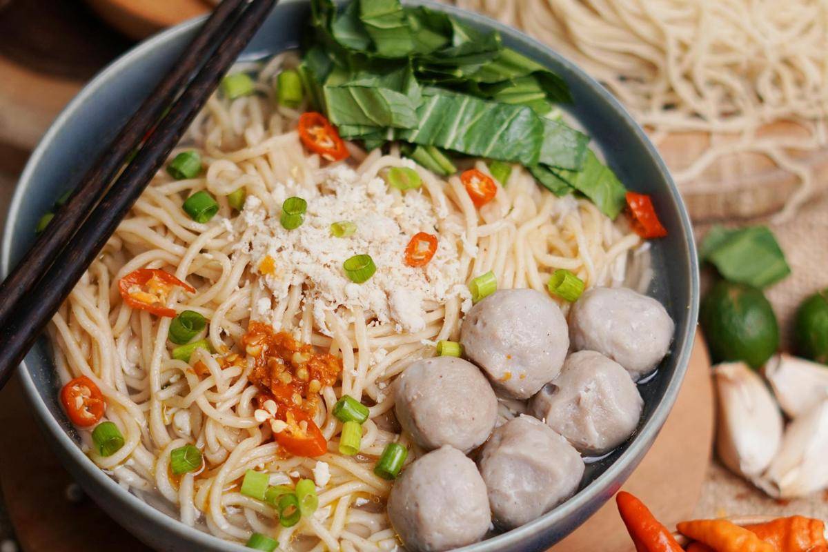ilustrasi semangkuk bakmi (pexels.com/kelvin agustinus)