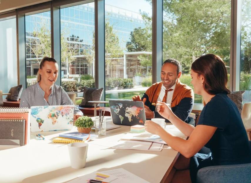 illustrasi perusahaan startup (pexels.com/Kindel Media)