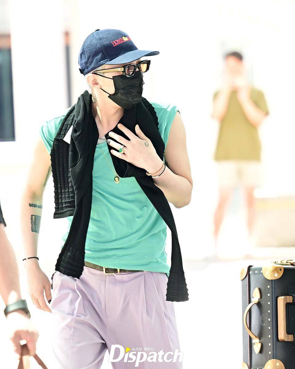 G-Dragon (instagram.com/koreadispatch)