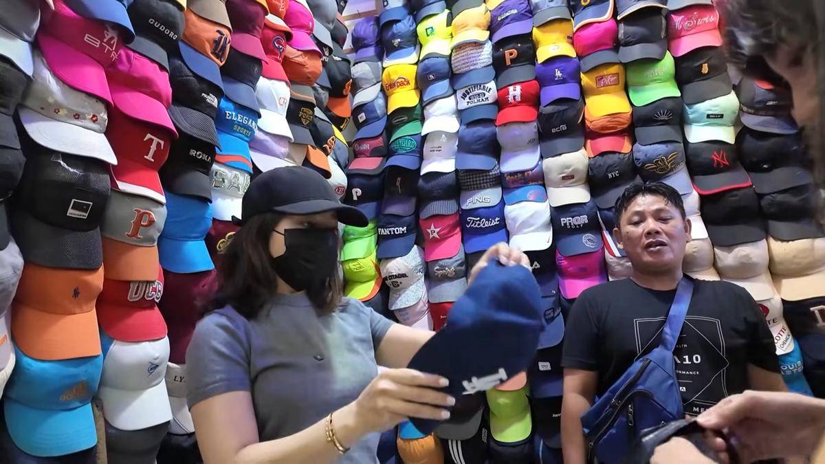 Nikita Willy thrifting (youtube.com/nikitawilly.indrapriawan)