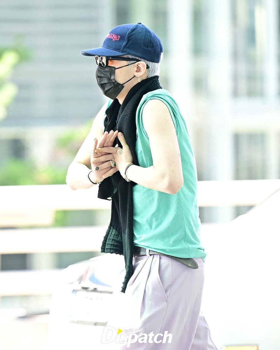 G-Dragon (instagram.com/koreadispatch)