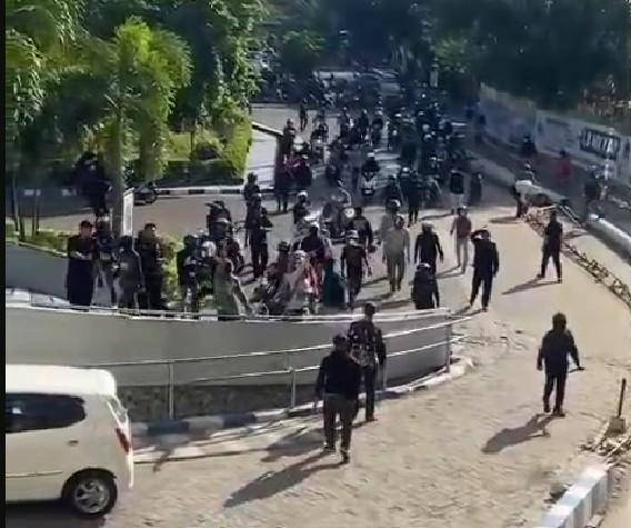 Bentrok antar organda di Makassar, Kamis (24/7/2025)/Istimewa