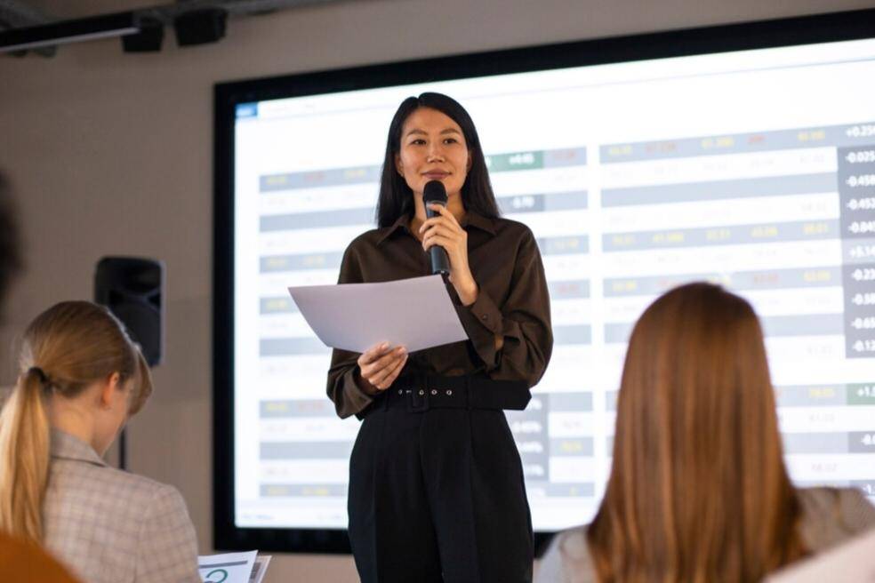 Public Speaking (freepik.com/freepik)