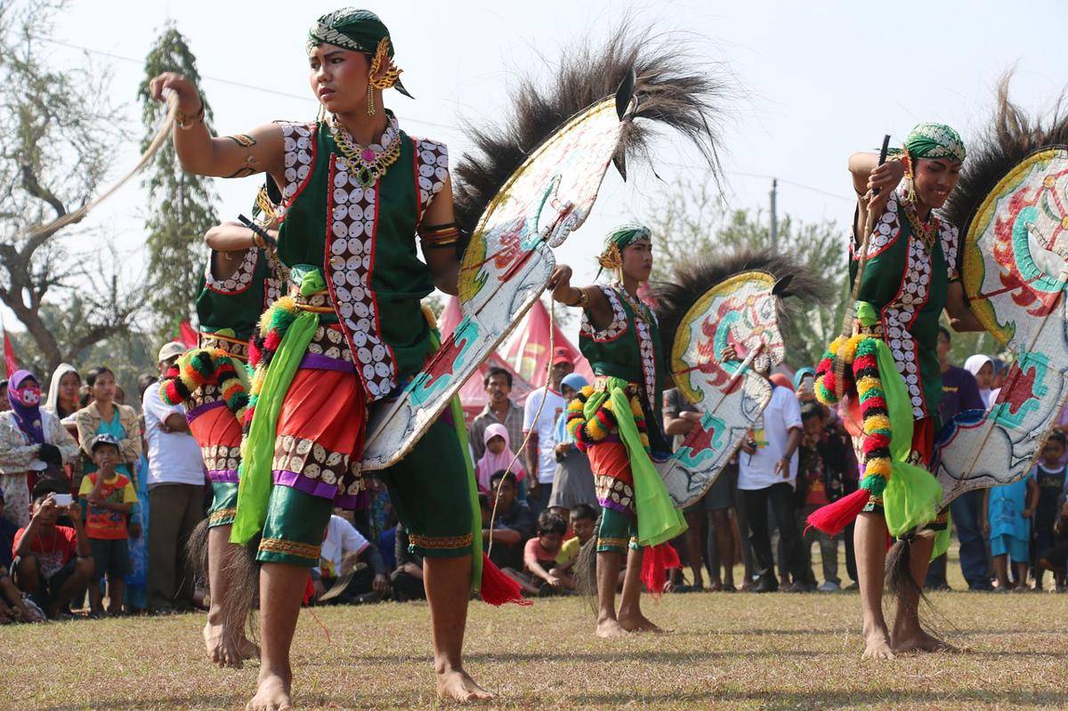 Ilustrasi tari tradisional (pixabay.com/masbebet)