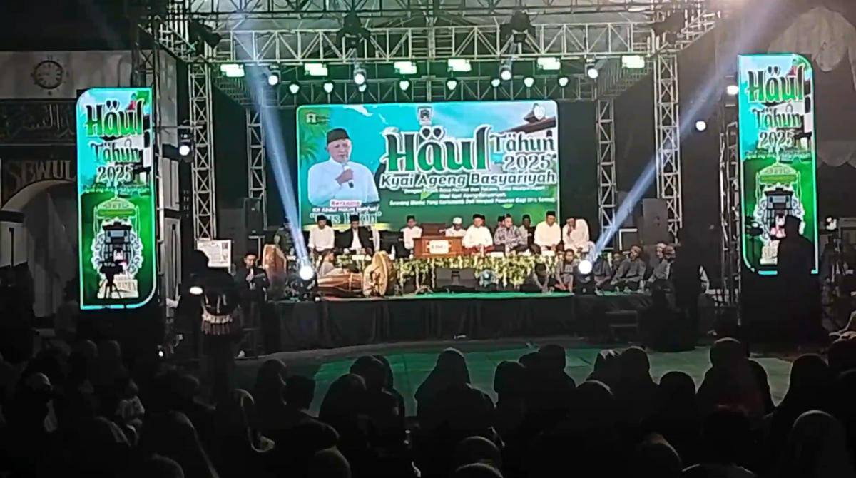 Grebeg Sewulan & Haul Basariyah 2025. IDN Times/Riyanto.