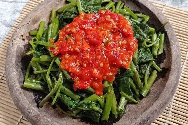 Ilustrasi makanan khas Lombok yang wajib dicoba sekali seumur hidup. (oramiland.com)
