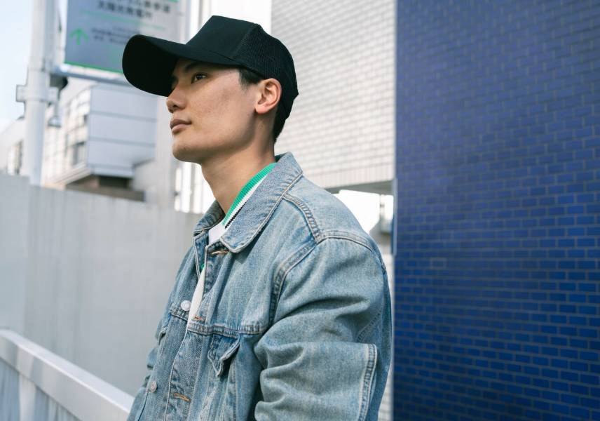 illustrasi jaket denim (freepik.com/freepik)