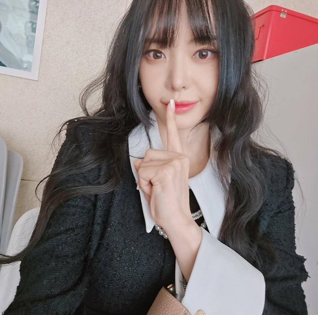 Seo Yuri (instagram.com/yurise0)