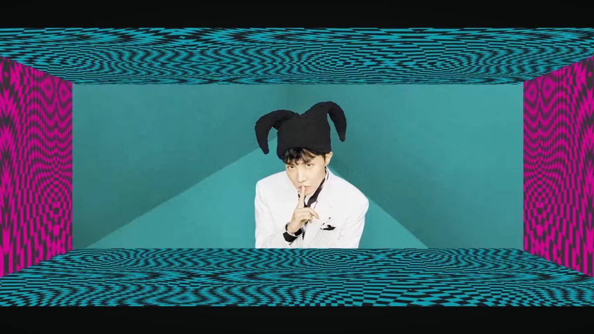 visualizer "What If" (youtube.com/BANGTANTV)