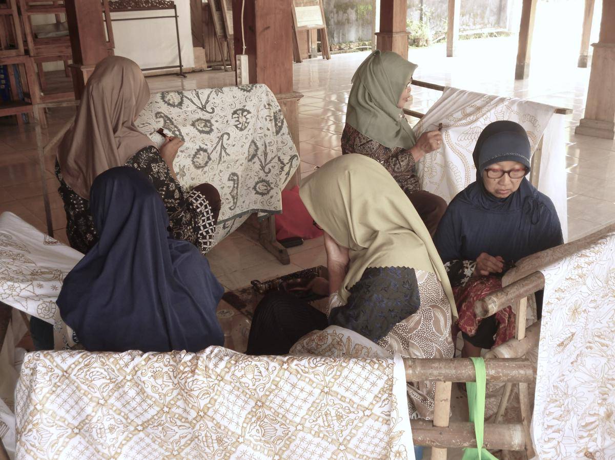 kkn undip, batik klaten, perajin batik