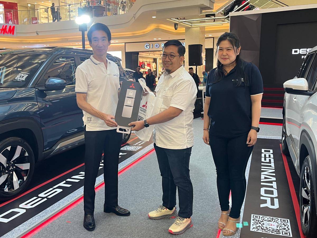 Mitsubishi destinator