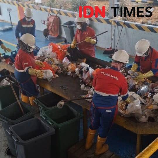 Proses pemilahan sampah di Segregation Plant PT Vale Indonesia, Jumat (25/7/2025). IDN Times/Irwan Idris