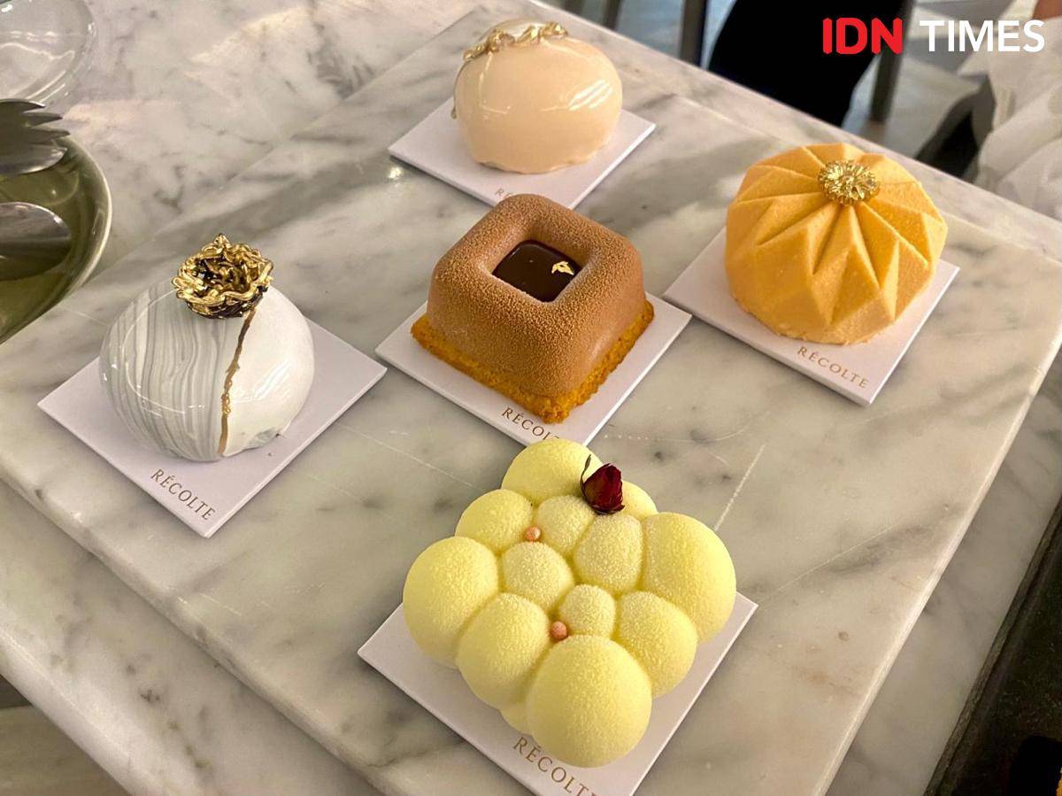 Potret mousse cake di SBCo JW Marriott Surabaya (IDN Times/Fina Wahibatun Nisa)