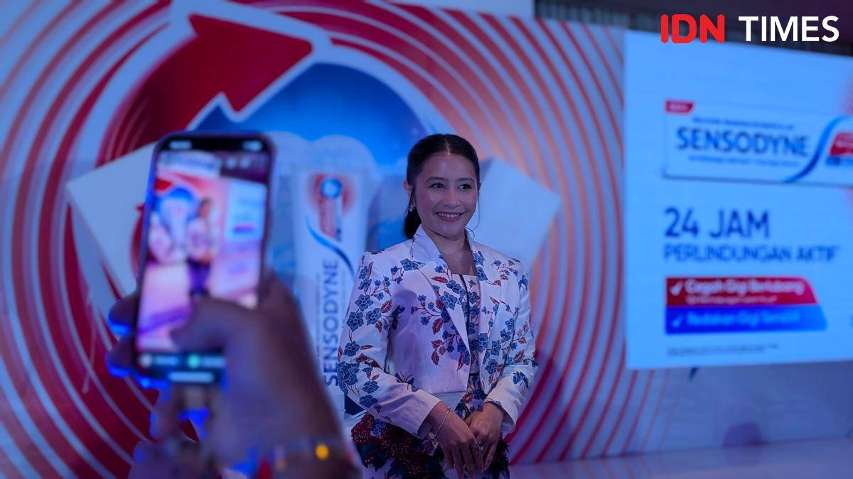 Prilly Latuconsina dalam acara "Peluncuran Produk Inovatif Baru Sensodyne Bersama Prilly Latuconsina" di Jakarta, pada Kamis (24/07/2025) (IDN Times/Misrohatun)
