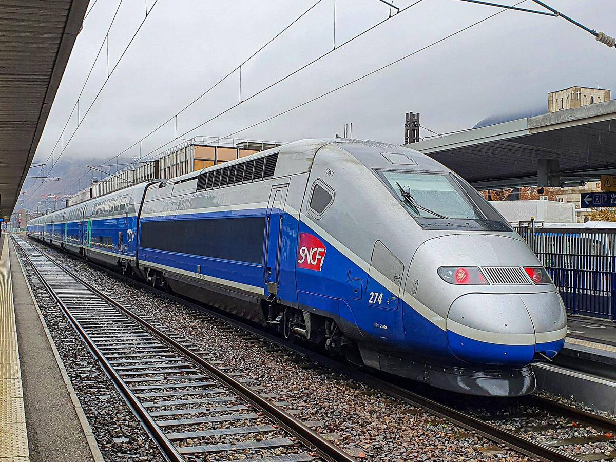 TGV_Duplex_numéro_274_en_gare_de_Grenoble.jpg