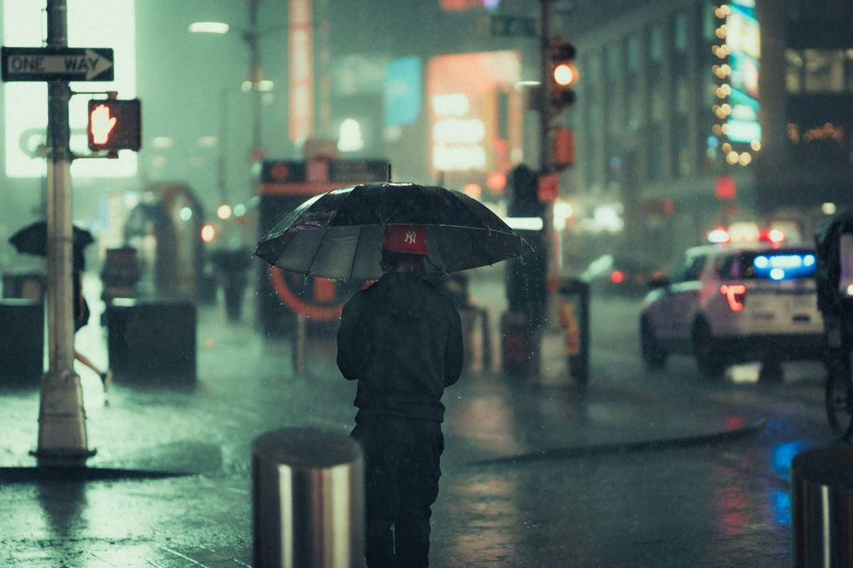 ilustrasi hujan (unsplash.com/Lerone Pieters)