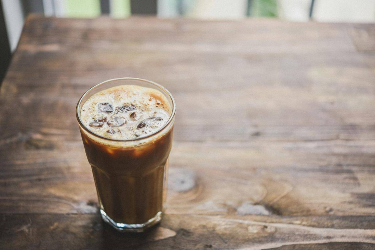 ilustrasi ice mocha (unsplash.com/Anshu A)