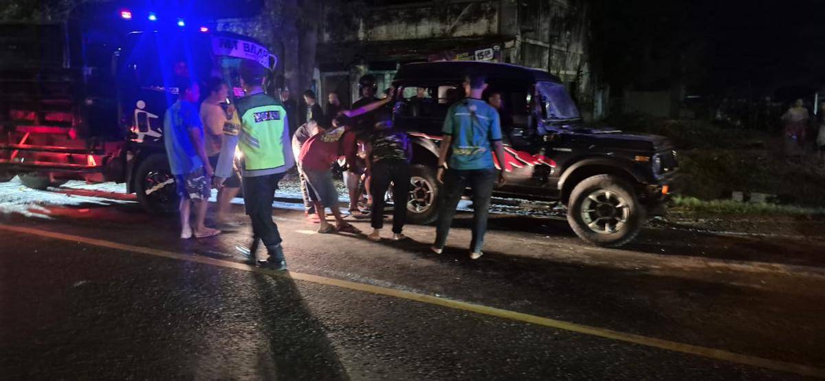 Dump truck tabrak tiga kendaraan yang tengah berhenti di traffic light Karangrejo Magetan. IDN Times/Istimewa.