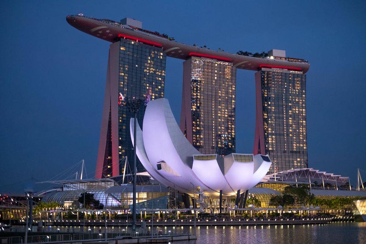 Marina Bay Sands, salah satu infrastruktur kelas dunia di Singapura (pexels.com/Nguyen Huy)