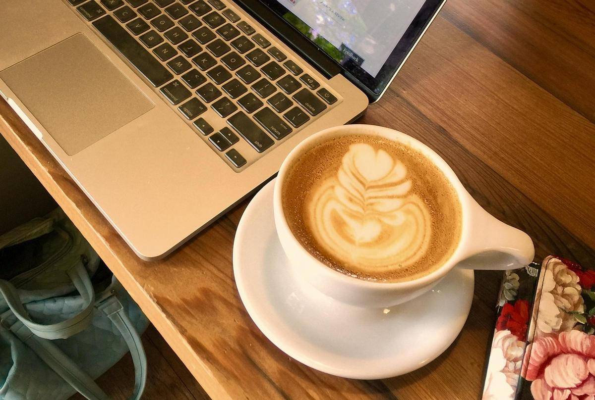 Ilustrasi kafe (Pixabay/lauradalyrn)