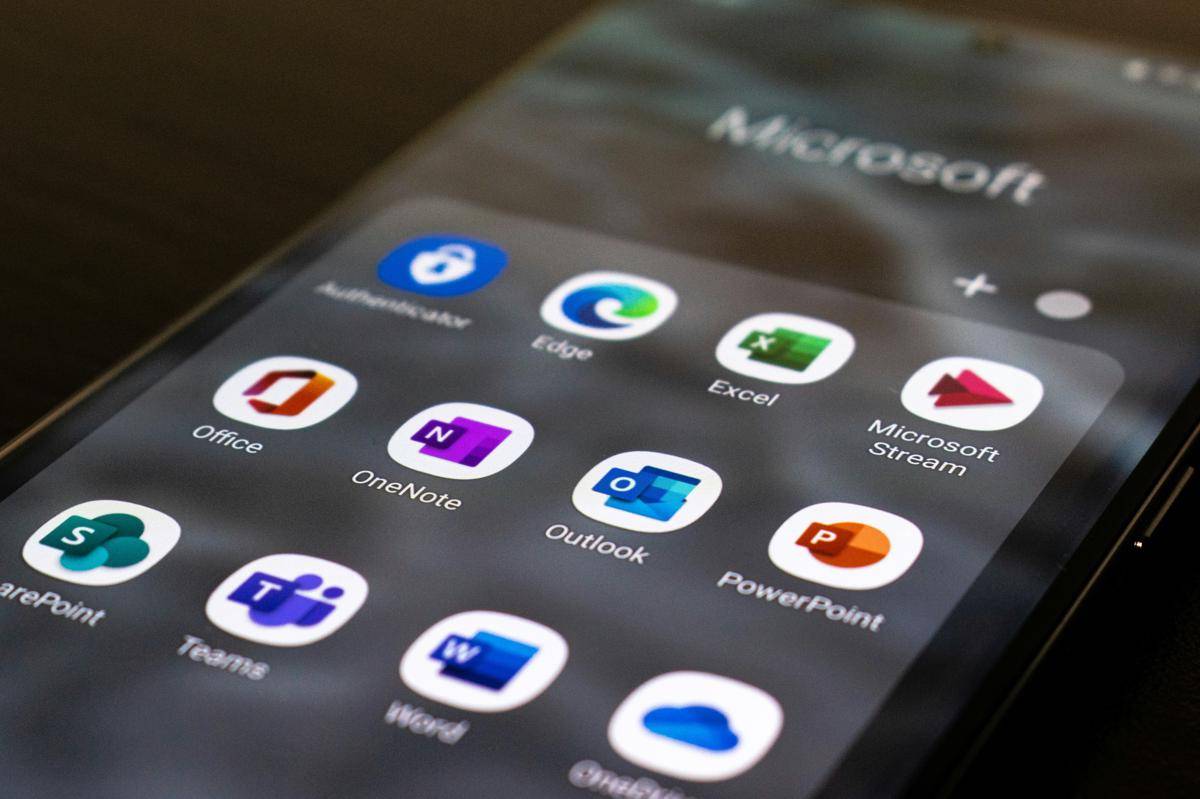 Perbedaan Microsoft Access dengan Excel