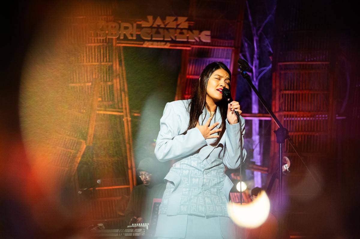 Monita Tahalea di Special Show Jazz Gunung Bromo 2025 (dok. Jazz Gunung)