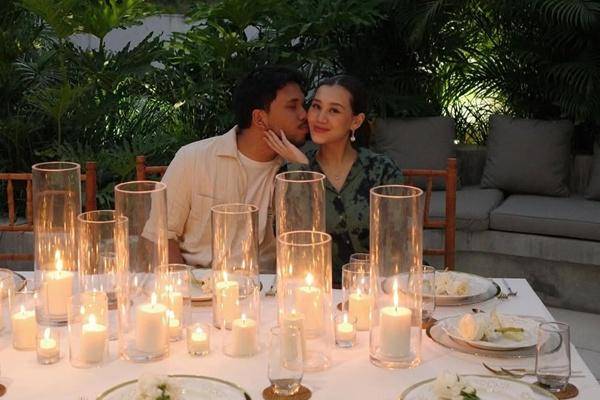 Potret Anniversary Pertama Thariq dan Aaliyah, Dinner Bareng Keluarga