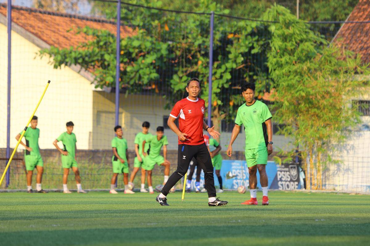 psis, pemain psis, latihan psis
