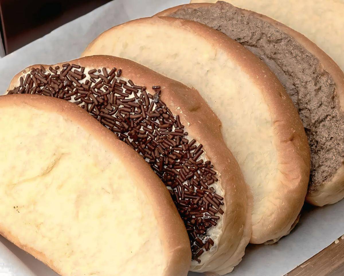Ebony Bakery (instagram.com/ebonybakery.id)