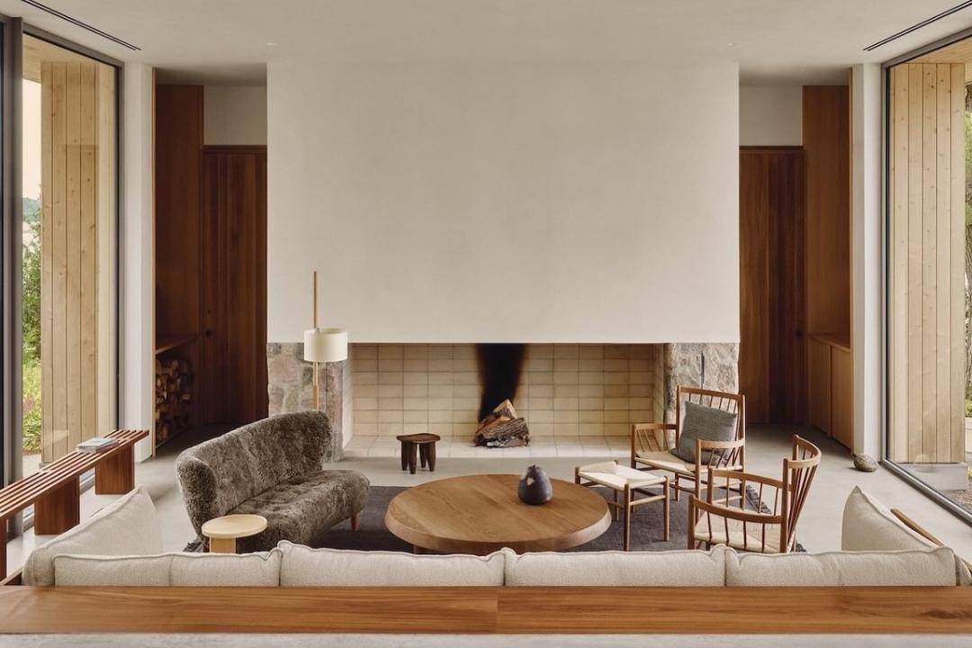 Sunken Living Room (instagram.com/stowedhome) 