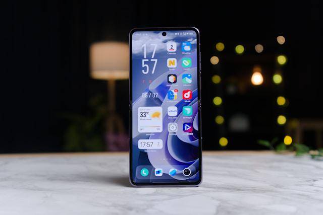 ilustrasi HP Android (unsplash.com/amanz)