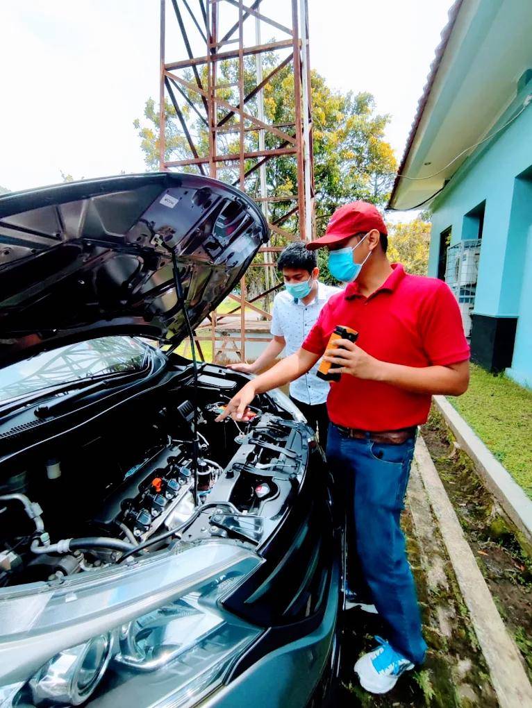 proses inspeksi mobil bekas di Izoel Auto Service (google.com/IZOEL AUTO SERVICE)