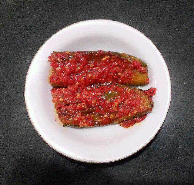 Ilustrasi Terong Balado (commons.wikimedia.org/HerusutiGunawan Kartapranatambul)