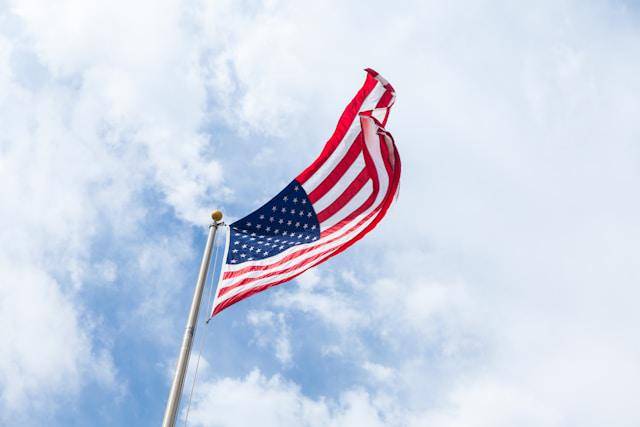 ilustrasi bendera Amerika Serikat (unsplash.com/Brandon Day)