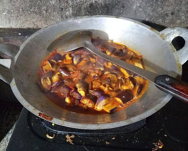 ilustrasi masak terong (commons.wikimedia.org/Dayrintik)