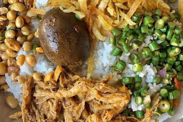 Ilustrasi nasi balap Puyung. (Pinterest/tripadvisor.com)